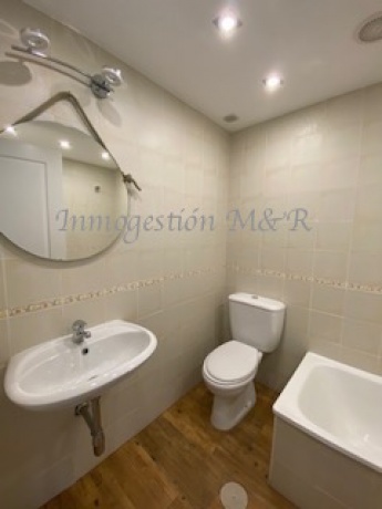 Santa Fe, 18320, 3 Habitaciones Habitaciones, 1 Habitación Habitaciones,2 BathroomsBathrooms,Pisos,En Alquiler,1090 Santa Fe, 18320, 3 Habitaciones Habitaciones, 1 Habitación Habitaciones,2 BathroomsBathrooms,Pisos,En Alquiler,1090