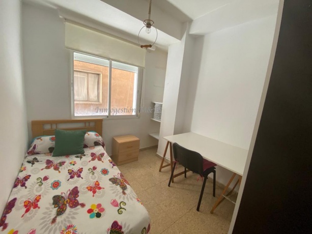 Gran Capitán, 18002, 3 Habitaciones Habitaciones, 2 Habitaciones Habitaciones,1 BañoBathrooms,Pisos,En Alquiler,1057 Gran Capitán, 18002, 3 Habitaciones Habitaciones, 2 Habitaciones Habitaciones,1 BañoBathrooms,Pisos,En Alquiler,1057