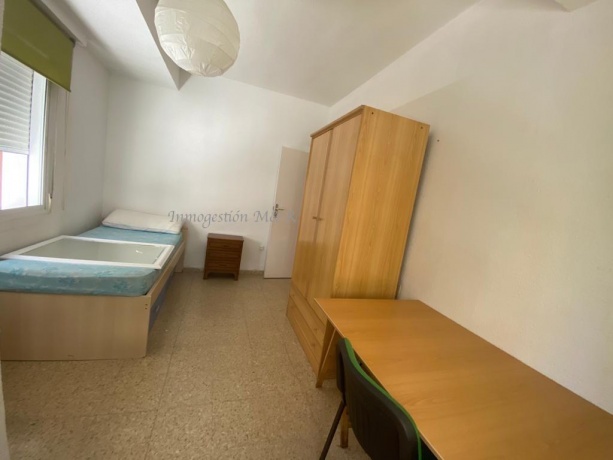 Gran Capitán, 18002, 3 Habitaciones Habitaciones, 2 Habitaciones Habitaciones,1 BañoBathrooms,Pisos,En Alquiler,1057 Gran Capitán, 18002, 3 Habitaciones Habitaciones, 2 Habitaciones Habitaciones,1 BañoBathrooms,Pisos,En Alquiler,1057